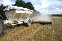 Kalkstreuer mit Schneckenausbringung 8 m